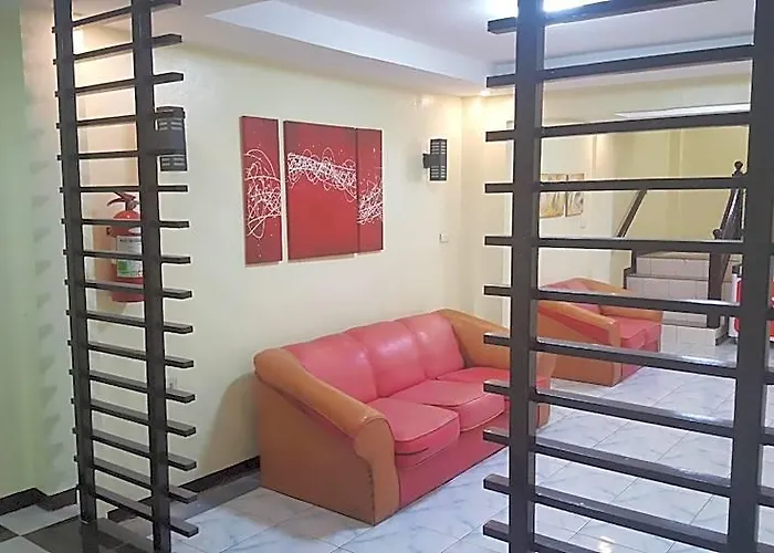 Mambaling Tourist Hotel 2*